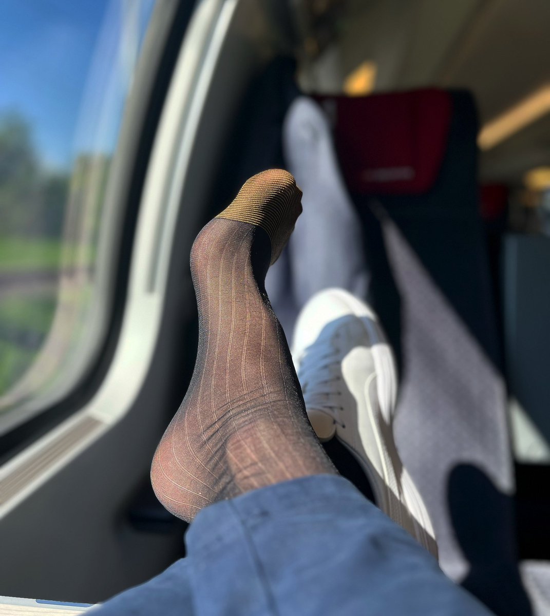 swiss_socksfeet's tweet photo. Wanna sit in front ? 😈
👉 https://t.co/OHKwyoVy5T
#cashmastergod #findomfeet #sneakers #mensheersocks #feetmaster #socksworship #footworship #master4slave #cashmaster #sheersocks
@rtforcashmaster @BestFootMasters @MasterJockPromo https://t.co/CDRsC2nQ10