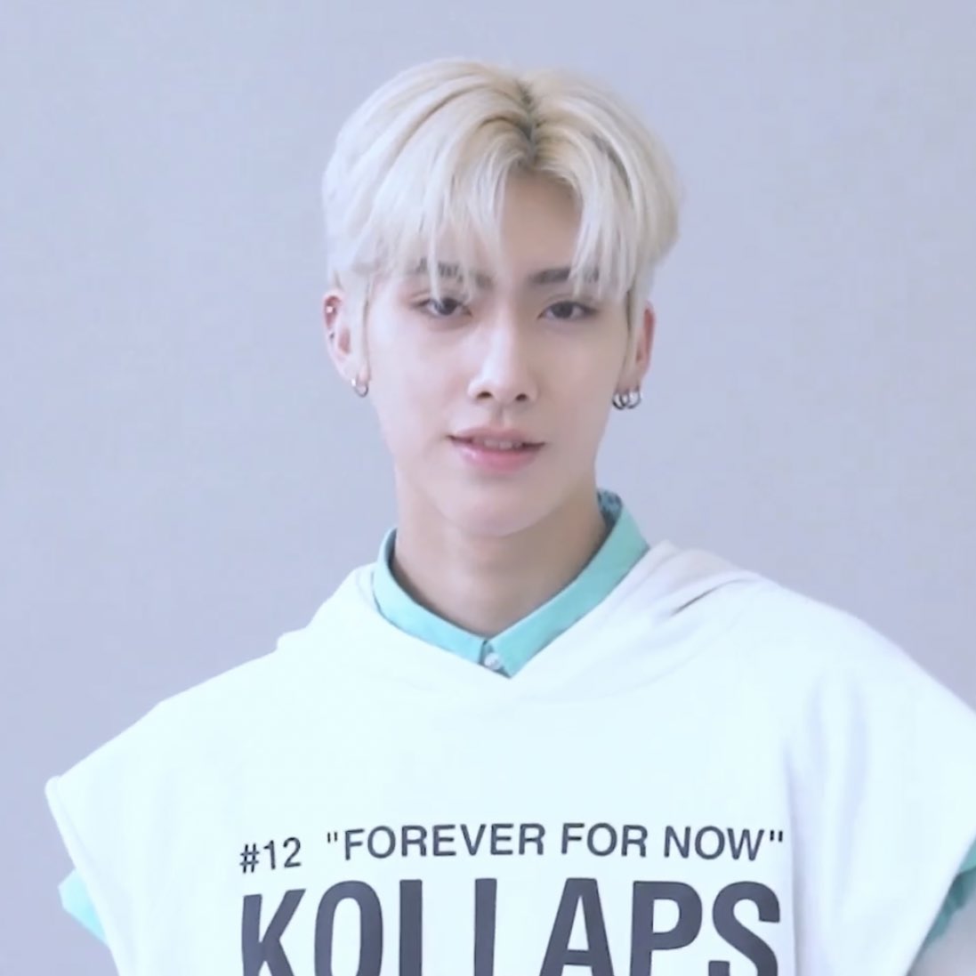 EB0YRICKY's tweet photo. ricky's visual card https://t.co/glw8WQQMbJ