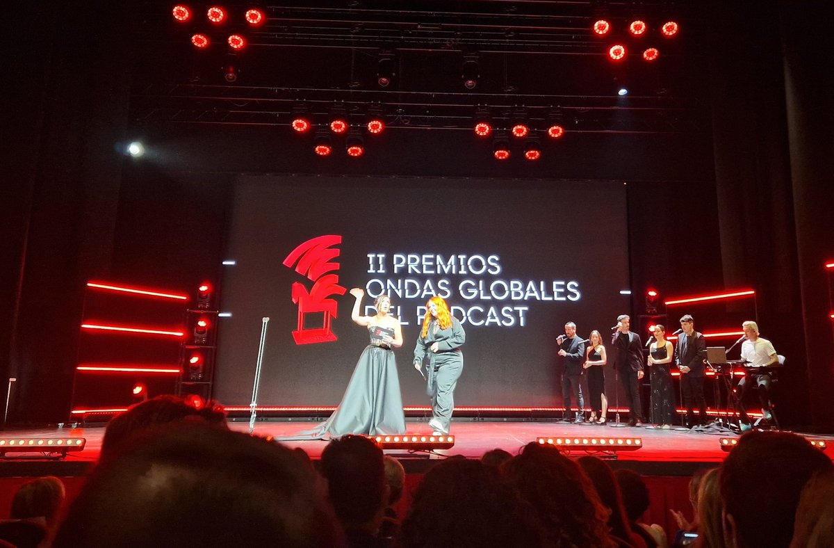Estupendos II <a href="/PremiosOndas/">Premios Ondas</a> del #podcast en el Teatro Soho de #Málaga organizados por <a href="/PRISA/">PRISA</a> y <a href="/La_SER/">Cadena SER</a> y conducidos por Inés Hernand y Andrea Compton. 
Muchísimas gracias a Grupo Prisa por la invitación. 
#premiosondas2023