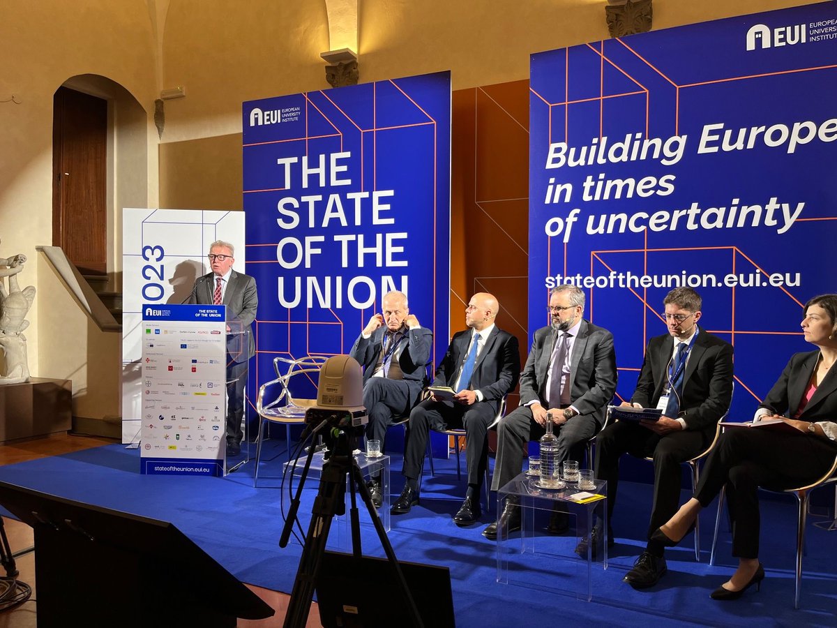AParentiEU's tweet photo. Il #SOU23 è iniziato questa mattina a Fiesole @EUISoU.
Il Commissario @jwojc ha parlato del futuro dell'agricoltura, ribadendo che ha a che fare con il futuro dell'UE stessa.
La PAC sostiene gli agricoltori italiani. https://t.co/cnvYWCALyi
