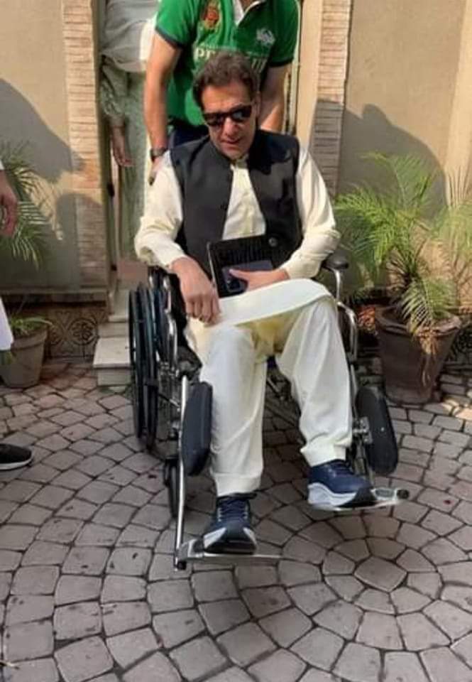 ہو سکتا ہے سچ مچ پاؤں وغیرہ میں درد ہو۔۔۔ مثبت سوچا کریں پلیز 👩‍🏫