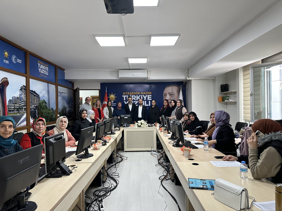 İstanbul İl Başkan Yardımcımız, önceki dönem Ataşehir İlçe Başkanımız Sn. <a href="/meozkaya/">Mehmed Emin ÖZKAYA 🇹🇷</a> ilçe başkanlığımızda bizleri ziyaret ettiler.
Çalışmalarımız ile alakalı bilgi aktardık.

Ataşehir Hazır!

<a href="/atasehirakparti/">AK Parti Ataşehir</a> 
<a href="/osmannnurika/">Osman Nuri Kabaktepe</a>