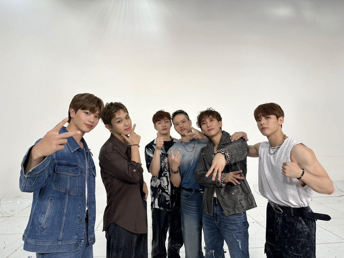 OFFICIALBTOB's tweet photo. [📸] 230504 @ #엠카운트다운

좋은 일이 생길 것 같은🍀
행운 부적 그 자체 ‘나의 바람 (Wind And Wish)’ 엠카운트다운 첫방 무대🫶🏻
멜로디, 앞으로 남은 무대도 기대해 주세요💙

#비투비 #BTOB
#WIND_AND_WISH #나의_바람 https://t.co/xAP91RnEFa