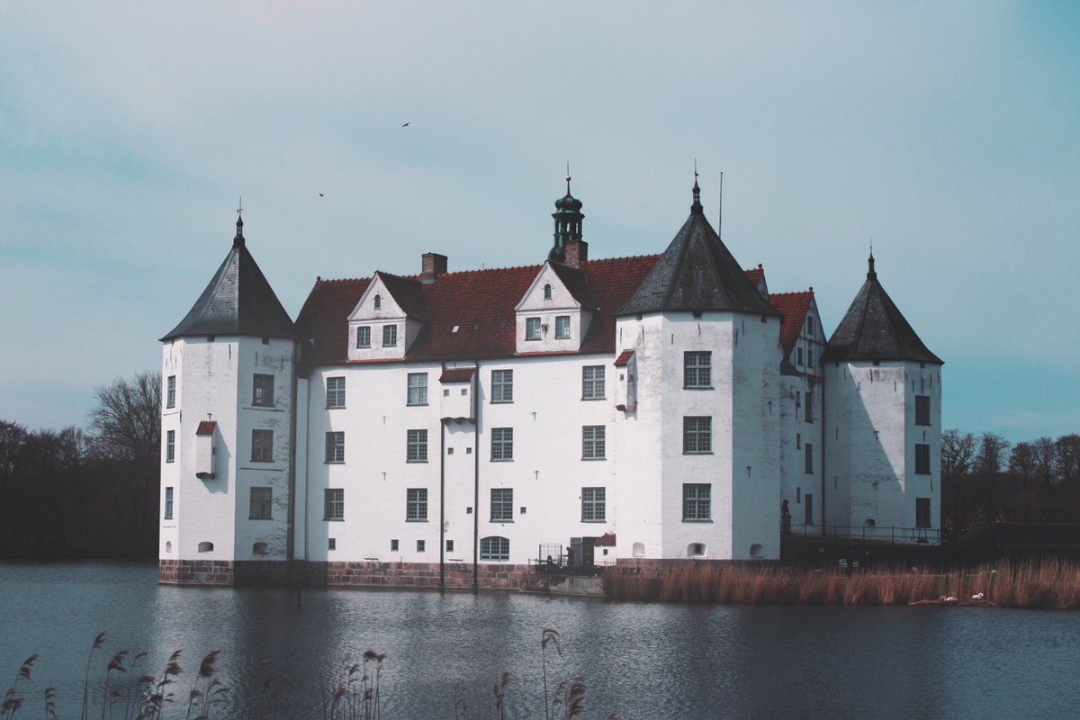 Jakze8's tweet image. Some photography i did while i was in Denmark🐨
Behance project: behance.net/gallery/169680…