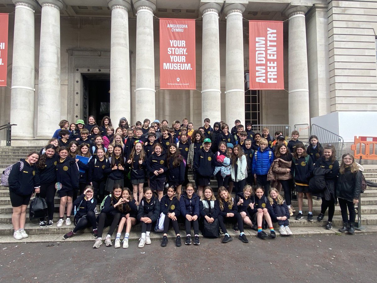 YsgolTreganna's tweet photo. Blwyddyn 6 wedi cyrraedd Amgueddfa Cenedlaethol Caerdydd! // Year 6 have arrived at the National Museum! 🎨🖼️ #blwyddyn6treg @Museum_Cardiff https://t.co/fzckm98tt0