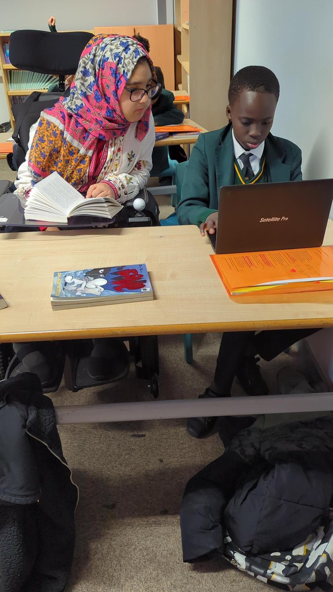 CMA_SEND's tweet photo. One of our Yr10 students supporting a Y7 student in English while they are on work experience within our @cma_send team. #WeAreBrightFutures https://t.co/AA873C5fr8