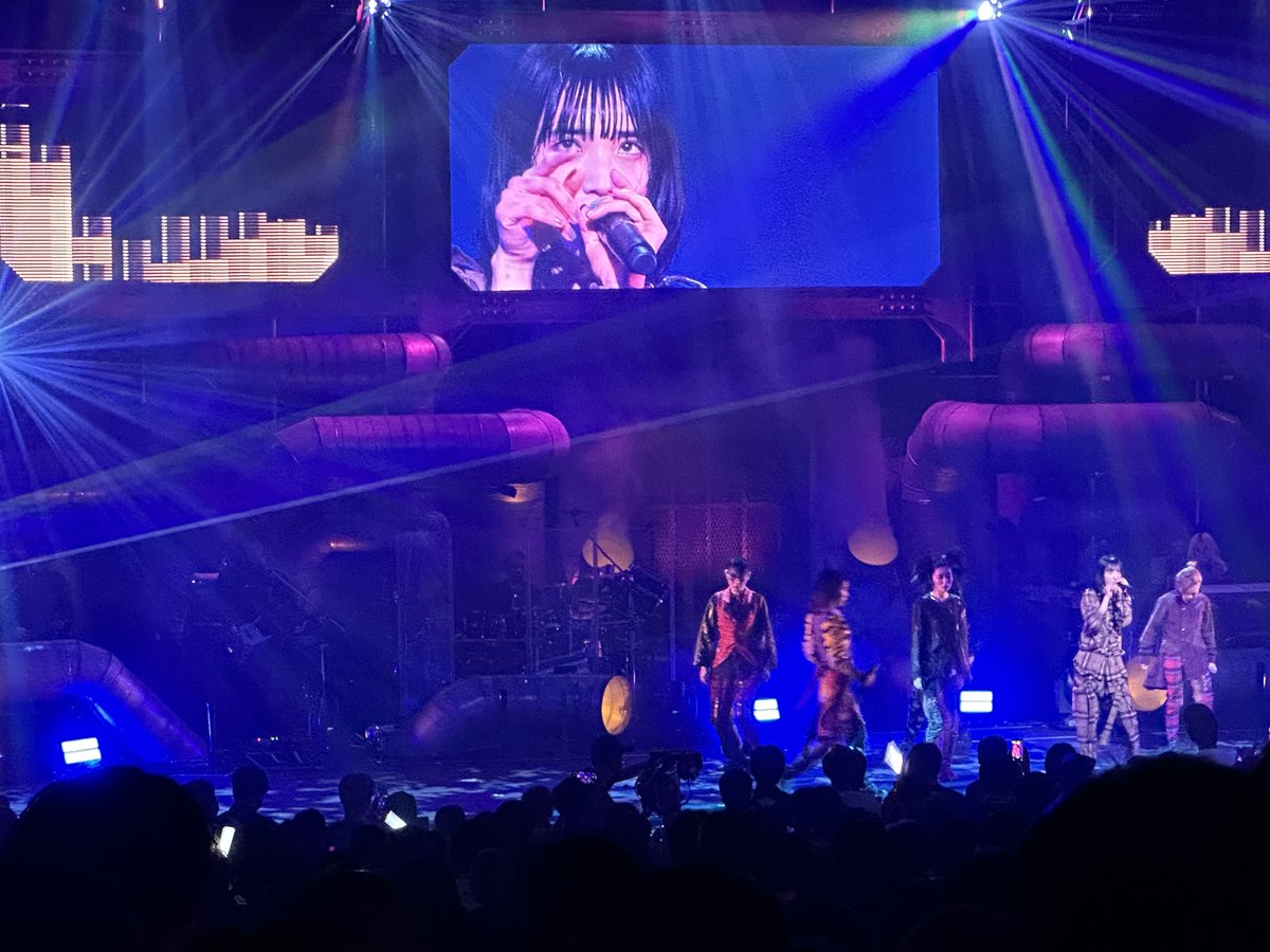 master_dnk's tweet photo. #BiSH神戸 も行ってました🫱🏻‍🫲🏼 https://t.co/VS7pGTsdt4