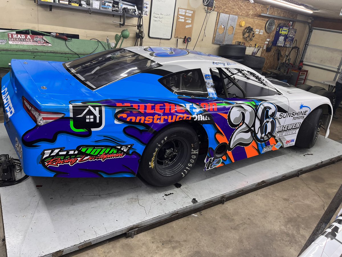 HorvathDesign's tweet photo. Well, the cat is out of the bag. Kenny Head asked for the “Horvath special” and that’s what he got. It was an absolute pleasure to be able to do something so special for a dear friend. We can’t wait to see this badass car in victory lane! #Designed2Win #TeamHDFive #HeyNiceBody https://t.co/WPFoAywkTE