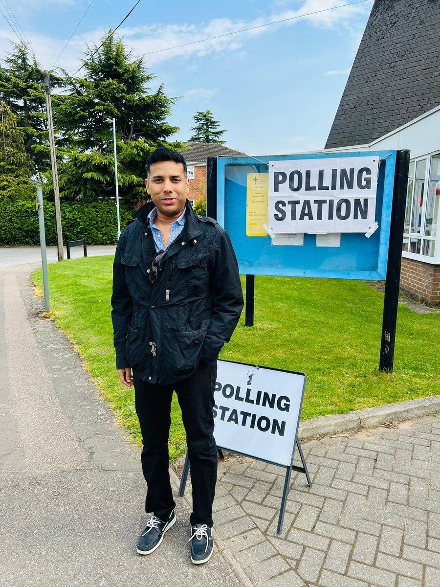 BroxLibDems's tweet photo. If you see any of our fantastic #LibDem candidates at your #PollingStation today, please come and say ‘Hello’ 🔶 #ElectionDay #Elections2023 #VoteLibDem #Vote #Broxbourne #LibDems https://t.co/2uDI890dGM