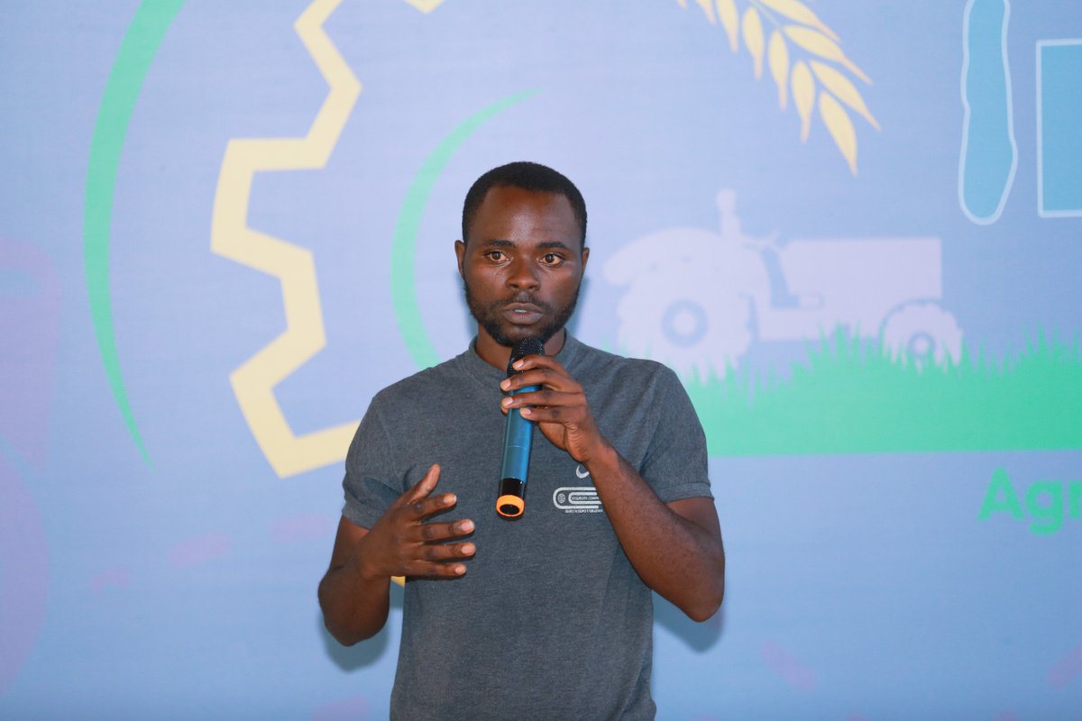 Imbuto's tweet photo. Evariste Sibobugingo yamuritse “Igisubizo 1”, umushinga ugamije kongerera agaciro igihingwa cy’imyumbati, aho yagaragaje ko imyumbati atari ibiryo gusa ahubwo ko yakorwamo ibindi bikenerwa nk’amavuta ndetse n’isabune.

Yagaragaje uburyo ibishishwa by’imyumbati bivamo amavuta akabyara isabune, ariko kandi uyu mushinga ufasha mu kongera igihingwa cy’imyumbati agaciro.

#ImaliAgriChallenge