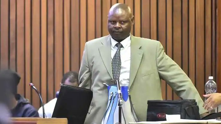 Mogenerale24's tweet photo. Because of twitter celebrities, paid influencers you believe that Adv Teffo is not mentally well bcs his truths are unbelievable yet Sgt Mosia's lies convinced you without any doubt. You see why SA is such a mess?
#SenzoMeyiwatrial #DrNandipha https://t.co/tKI2jSX3xp