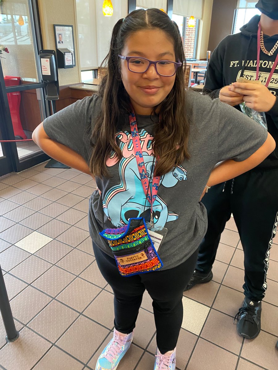 Amazing Community Based Instruction <a href="/WunderlichKISD/">Wunderlich Int.</a> and <a href="/cfa1960cutten/">Chick-fil-A 1960 & Cutten</a> Learning how to order, ask questions and get change. Great job! @kirstenallman <a href="/cadproctor/">Dawn Proctor</a>  @alissa_kutac @SarahCato_KISD <a href="/KleinISD/">Klein ISD</a> @kana_wis