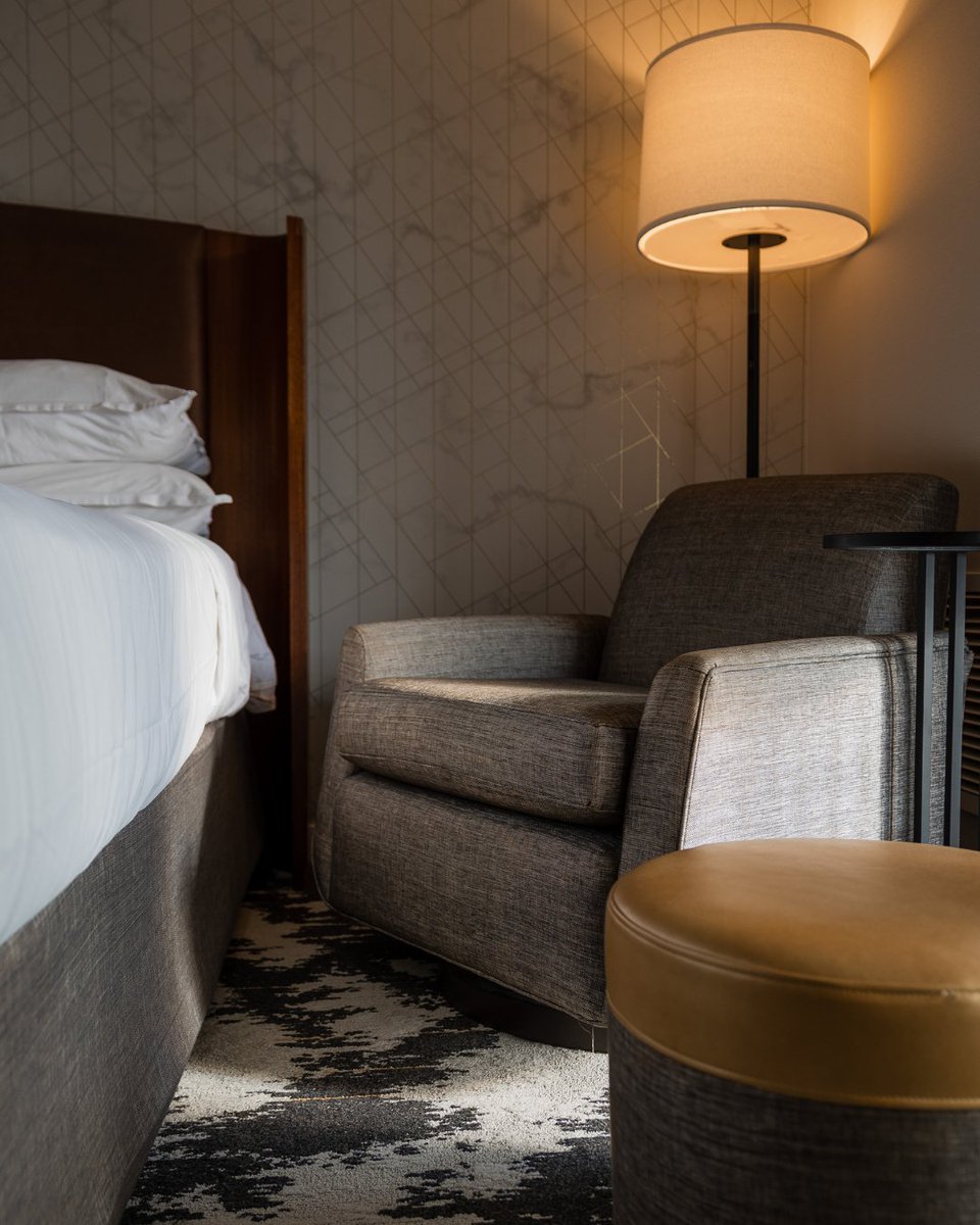 'Our hotel room was nicely renovated and a decent size. The room was also spotlessly clean. The bed was very comfortable. Very little street noise which meant great sleeping. Front staff were super-friendly.' - Leigh (@bookingcom) #RichmondMoments #HotelReview #YVRSheraton