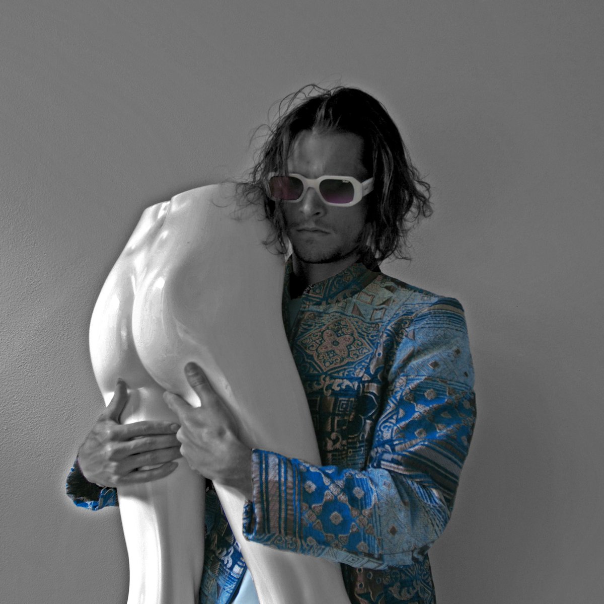 May the Foreplay be with you today 🚀 my latest single is available on all platforms today. This song will make you feel like your standing on the bow of a speedboat gliding over water that’s smooth as ice 🚤🧊. fanlink.to/lusidforeplay