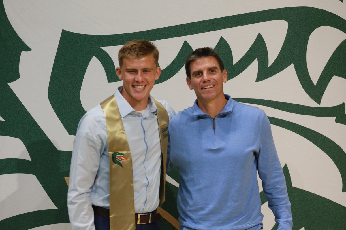 UAB_MSOC's tweet photo. Proud of our guys that earned their degree this spring!

#WinAsOne https://t.co/2YVWAJ7Tp4