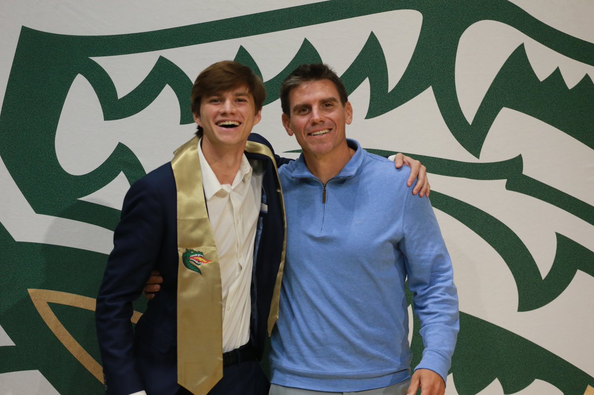 UAB_MSOC's tweet photo. Proud of our guys that earned their degree this spring!

#WinAsOne https://t.co/2YVWAJ7Tp4