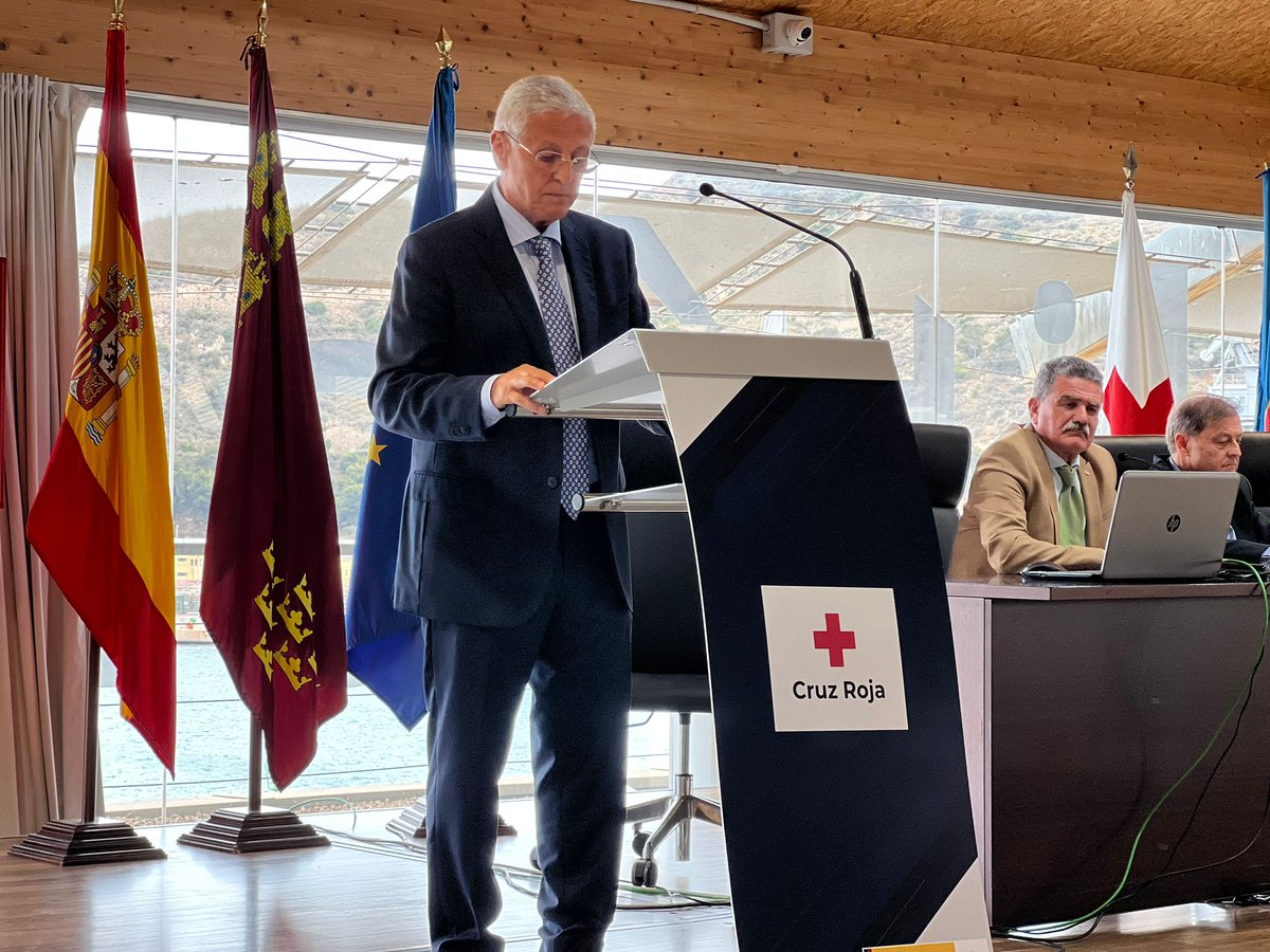 CruzRojaRMurcia's tweet photo. Comenzamos en el CIM de la @UPCTnoticias . @salvamentogob cumple  30 años y @CruzRojaEsp celebra #150añosCruzRoja en Cartagena. #CruzRojaenelMar con la Real Academia de Medicina y Cirugía y Academia de Farmacia Santa María https://t.co/91Vl9oZMnC