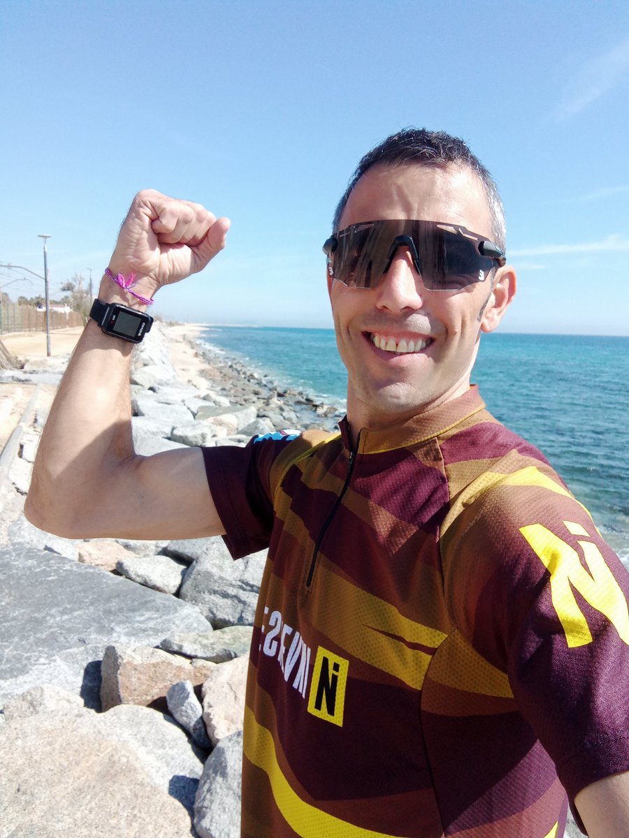 isranunez's tweet photo. Tic, tac, tic, tac... preparado cosas 🏃😎👌
#Massi #BikingPoint #Inverse #eassun #Nutrisport #SigmaSportIberia #CentreMedicLaRocaMontornes #AjuntamentDeMartorell #MartorellBike #Unstoppable https://t.co/BsZPmfriu4