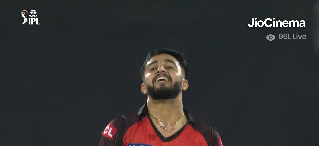 Sportsbuzinfo's tweet photo. Mayank Markande in IPL 2023:
4-0-15-4
4-0-27-2
4-0-35-0
4-0-23-2
4-0-34-0
4-0-20-2
4-0-29-1
The Star of SRH bowling this season.
#Markande #SRHvKKR https://t.co/zcIRLgdxm2