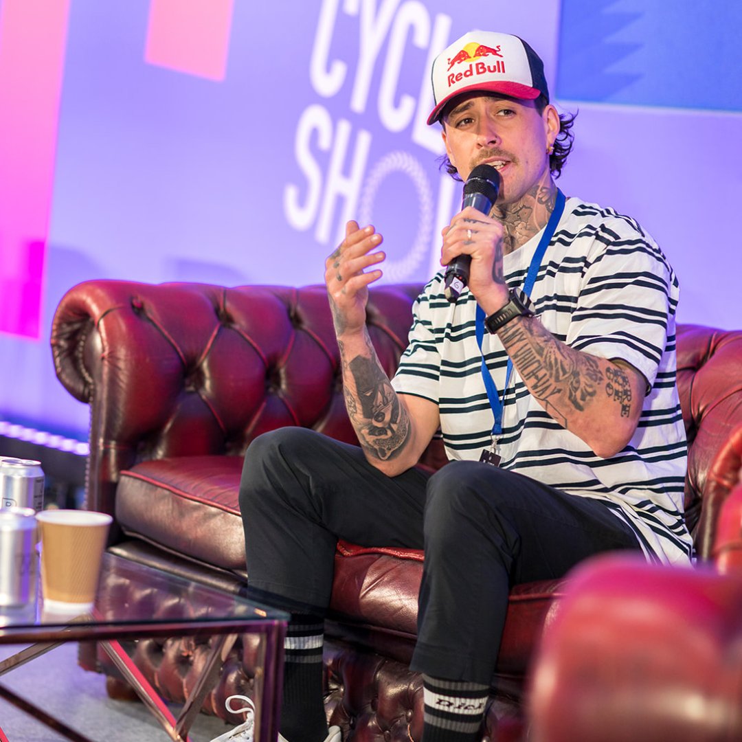 CycleShow's tweet image. The cycling legends made an entrance at The Cycle Show 2023!⭐

The theatres were jam-packed with captivating, inspirational and cutting-edge conversations from all your favourite riders across the disciplines.🙌