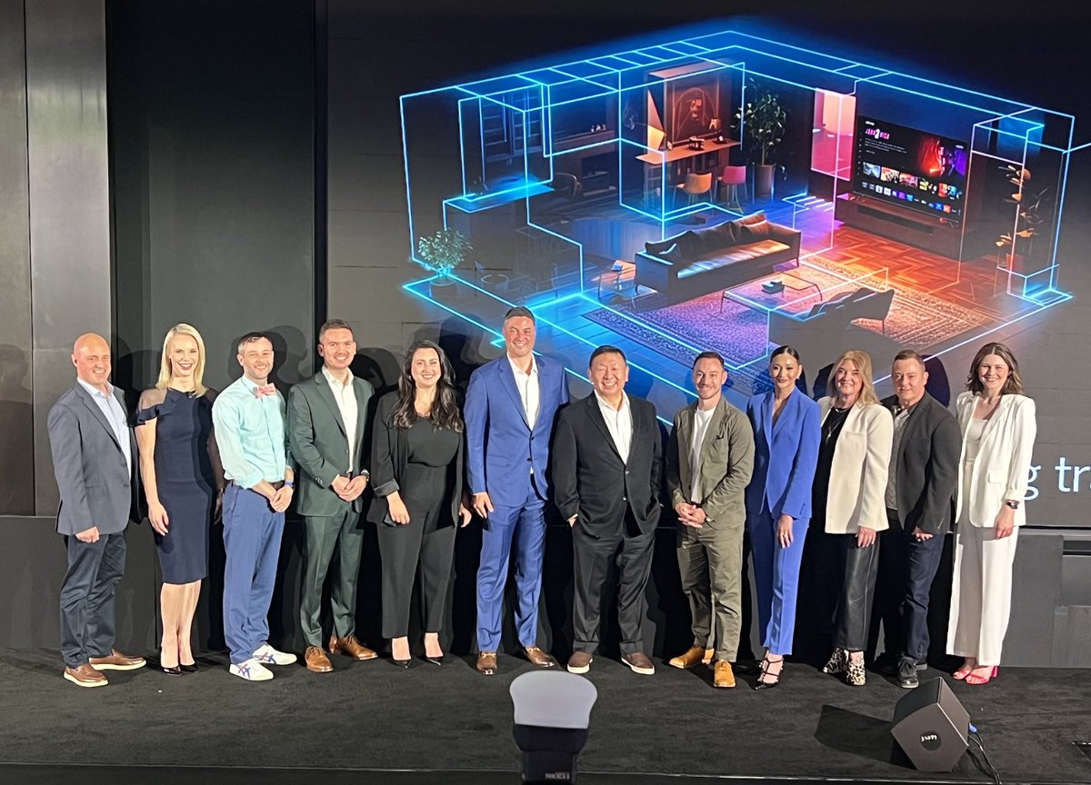 Still buzzing from the NewFronts in NY with partners, colleagues and friends and now VIZIO is up for two awards with ThinkLA. We would love your vote! #VIZIOTransforms ideaawards.evalato.com/public-evaluat…