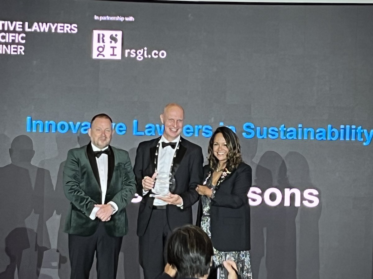 We’re very excited to have won the Innovative Lawyers in Sustainability category at the @FinancialTimes Innovative Lawyer Awards APAC 2023 for our work supporting ADB on its Energy Transition Mechanism. Congratulations to the team 🙌 #sustainability #energytransition