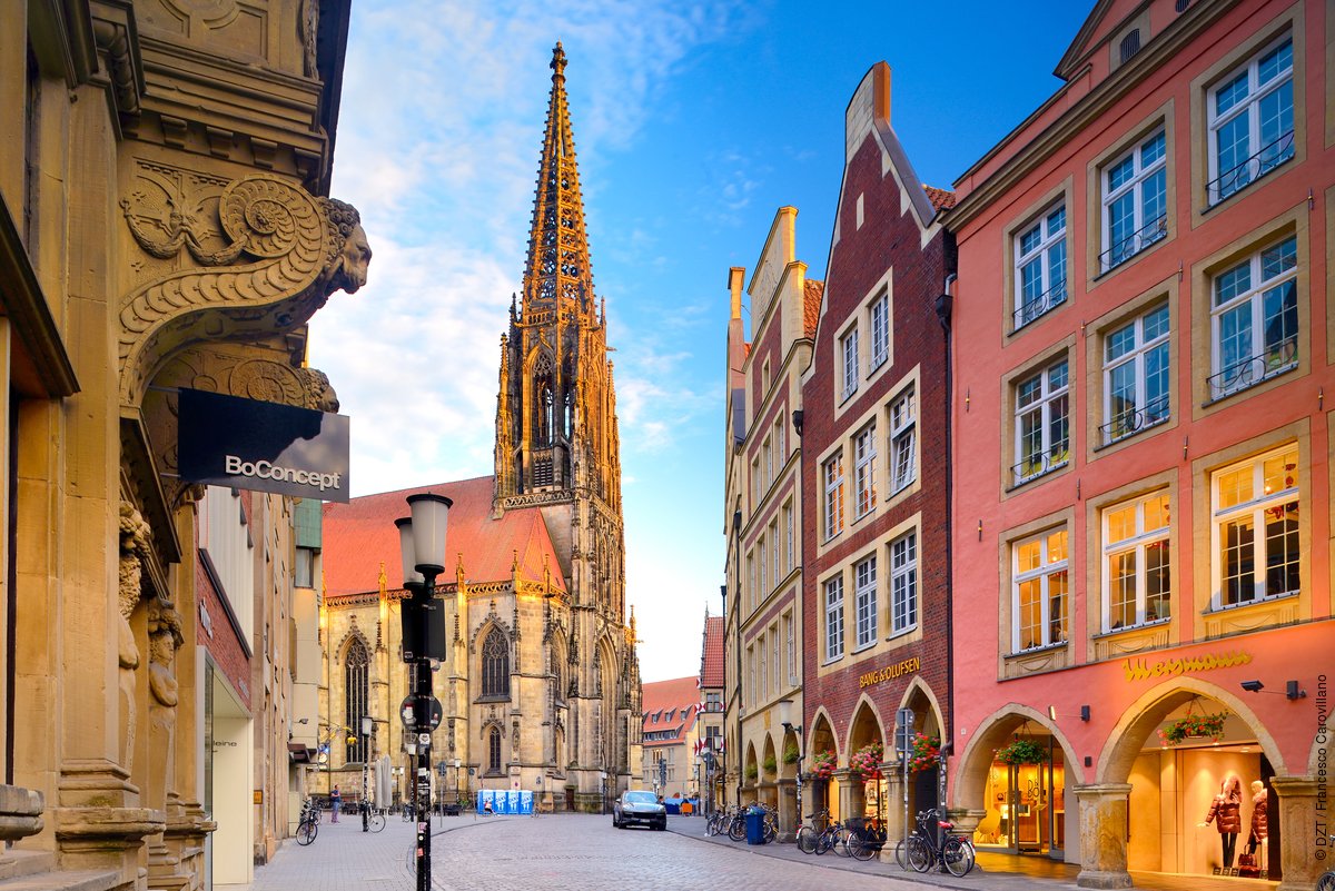 VisitGermanyUK's tweet photo. How about a short break in Düsseldorf? And, if you stay a little longer you could also visit the following amazing places:
📍Wuppertal
📍Cologne
📍Zollverein
📍Münster
From Düsseldorf, which nearby locations would you recommend? #staylonger #sustainability #49EuroTicket https://t.co/LNbmdUsN8A
