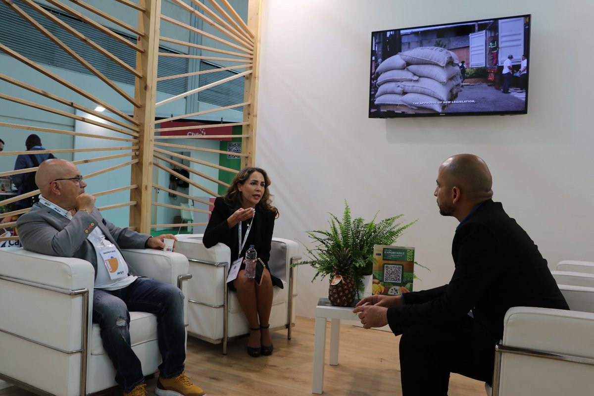 La piña del estado Lara llega a la 40° edición de la Feria Internacional #Macfrut2023, a través de la empresa de Alimentos <a href="/AbastecerCA/">Empresa de Alimentos Abastecer C.A.</a> del municipio Iribarren, que exhibe sus potencialidades en el rubro frutícola demostrando que Venezuela tiene capacidad y calidad de exportación