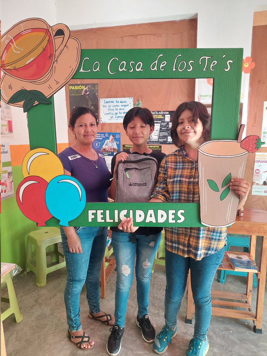 #ParaSentirmedeMaravillaYo mande hacer un cuadro para @casa_tes con mis amigos de <a href="/IdeasYAPJUNIOR/">Ideas Yap & Junior</a> 🥳🎶🥳🎶💯  <a href="/JrLoCo29/">JrLoCo 😎</a> para que vivan una experiencia linda mis clientes!! <a href="/YODEBUENAS/">Miguel Barrientos Mx</a> <a href="/La99fm/">La 99 FM</a> <a href="/YoAmoLa99/">AmoLa99 💙🎶📻 #YoAmoLa99</a> 
Muchas gracias amigos quedó de lujo! 💚🥳🍀🎶👏🏼💯