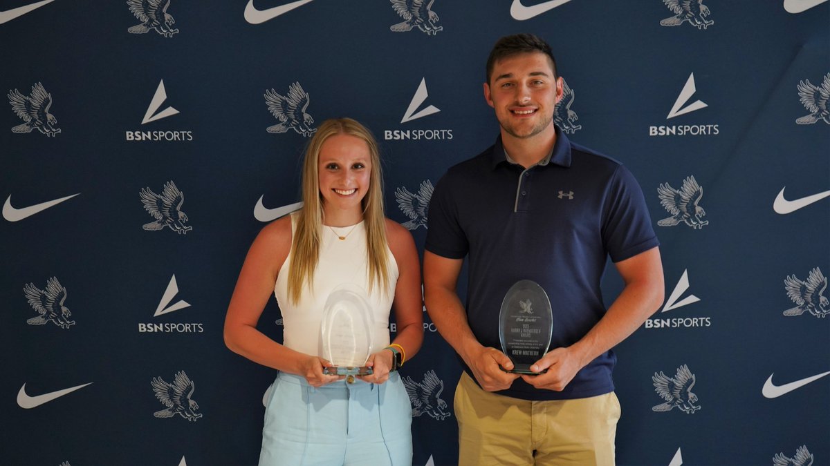 🏆: In addition to Krew Mathern and Lindsay Peterson being named DSU Outstanding Senior Athletes last night, Athletic Director Pete Stanton was also presented the North Star Athletic Association AD of the Year award

Check out all 3 award winners here↙️
bit.ly/3AZM5li
