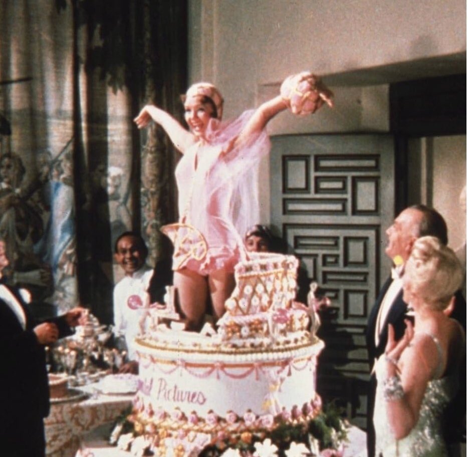DebbieArchive's tweet photo. Debbie in Singin in the Rain (1952). https://t.co/E7ryIjsNjL