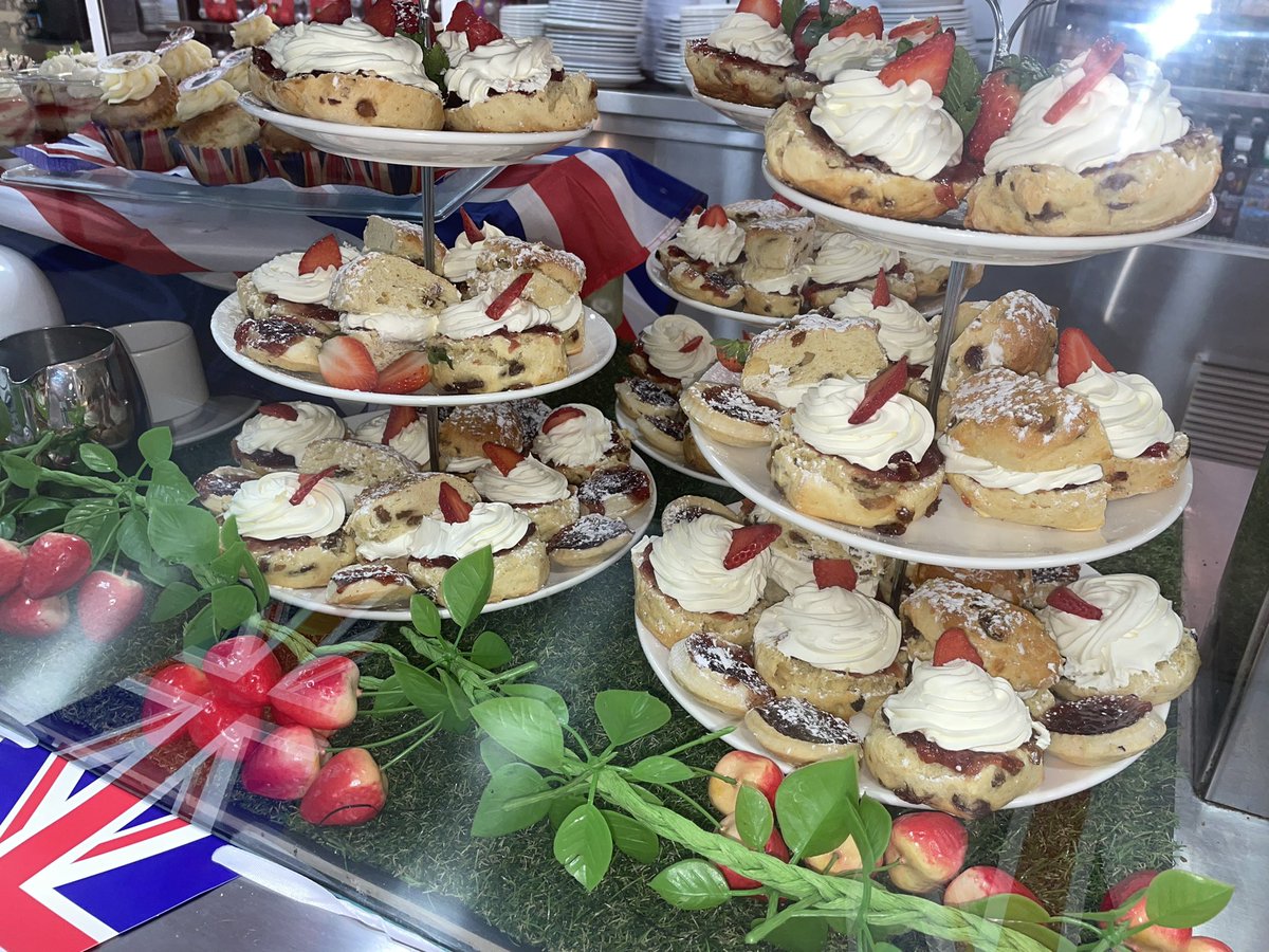 ColinPort1's tweet photo. Great Day at Manchester Academy celebrating
King Charles Coronation ๐ฉโ๐ณ๐๐๐ป๐๐ป๐๐ป๐คด๐ฌ๐ง#caterlink๐ฌ๐ง๐๐ฅฐ๐๐ป๐๐ป๐๐ป
#manchestermagic
#amazingschoolfood @McrAcademy @MichelleMahlik @Chef_Bailey1 @sturner1970 @JoanneBland9 thanks for your support today @Obrien2O @UltCaterlink https://t.co/yhhDPrpDOo