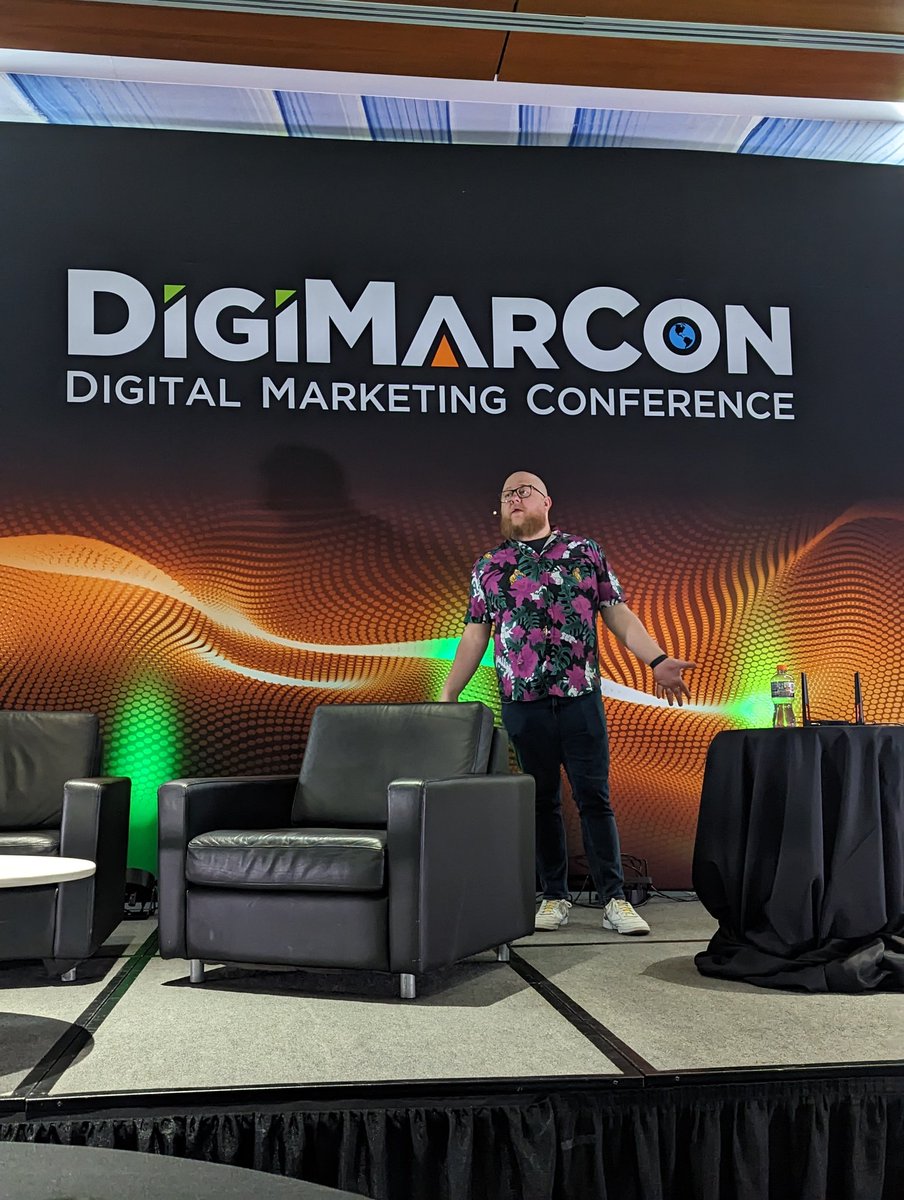 #DigiMarConMidwest Day 2, Let's Go!
@demandjump's Ryan Brock: How Pillar-Based Marketing is Changing SEO