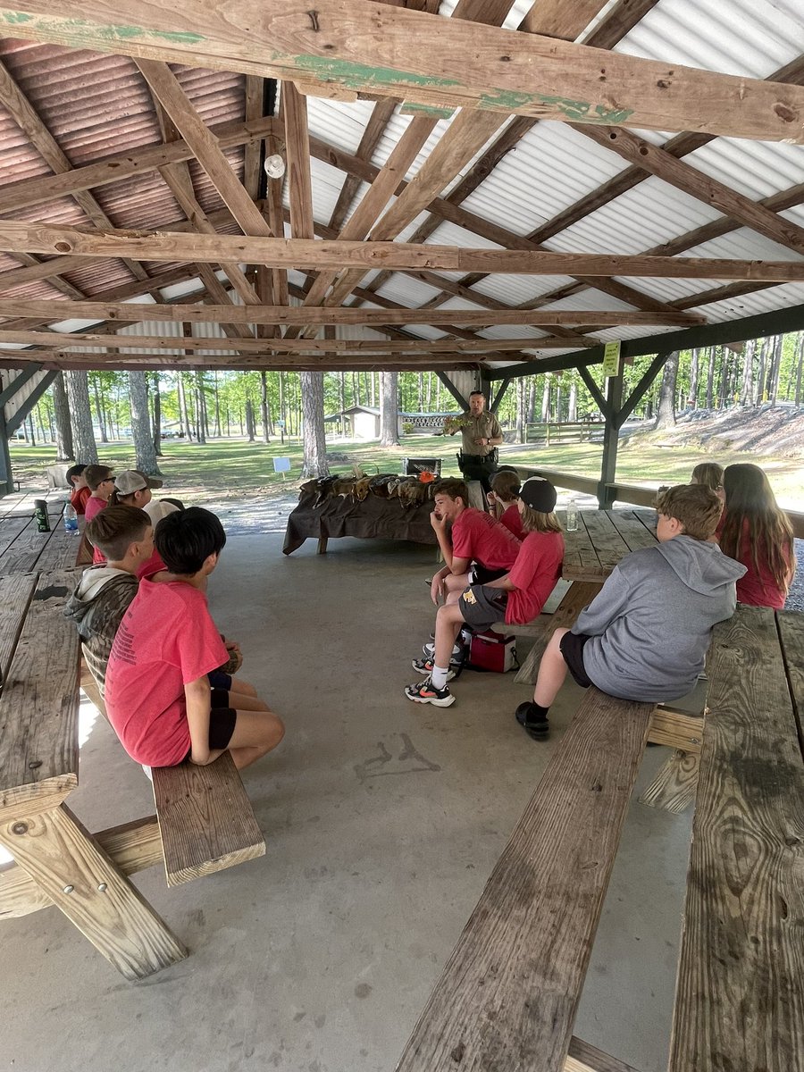 TokarEES's tweet photo. Having the best time on the FAWN field trip! @EESPrincipal @LindsayBrannon https://t.co/0Zmg2jez2k