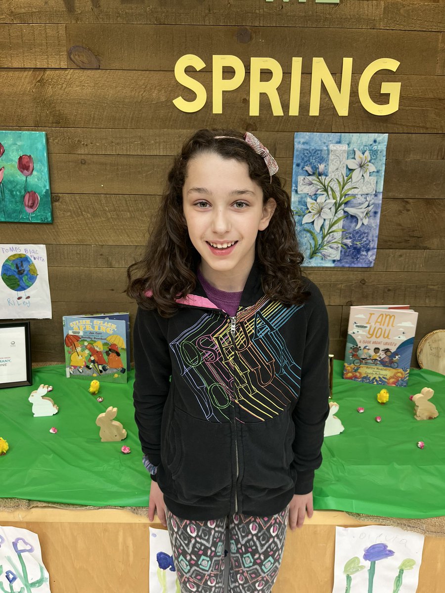 Thank you ‘C’ for leading us in prayer and morning announcements 🦁🙌#LionPride #AnnCharacter <a href="/JodieOHalloran/">MissJ</a>