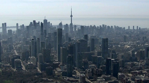 CP24's tweet photo. Toronto to see week-long streak of double-digit temperatures and sunny skies starting Friday https://t.co/6COAVbKKG7 https://t.co/AqTXlEQiar