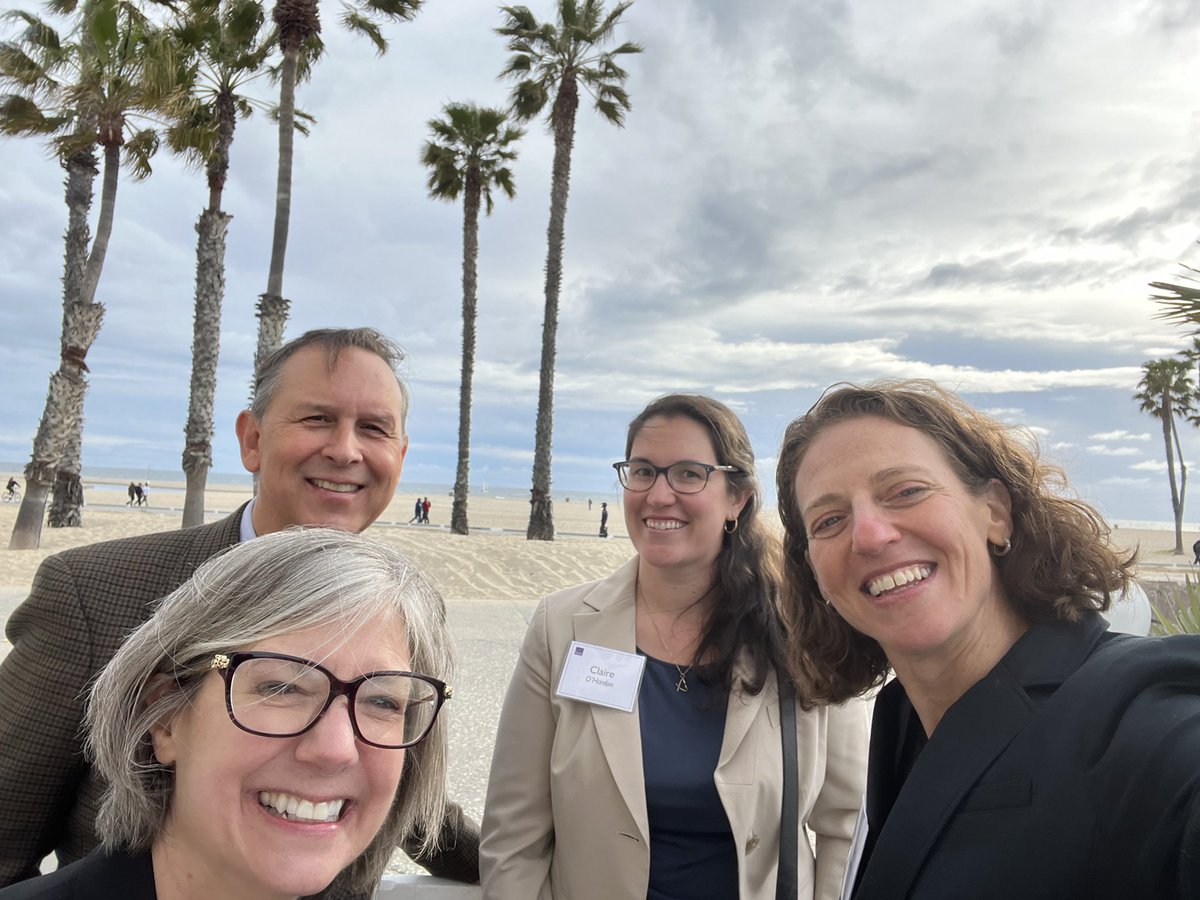 NancyStaudtRAND's tweet photo. Happy RANDites at a conference on the #SantaMonica beach! 

@claireeohanlon @TamaraDubowitz @ShuttersCA @RANDCorporation https://t.co/czeVzSuuSU