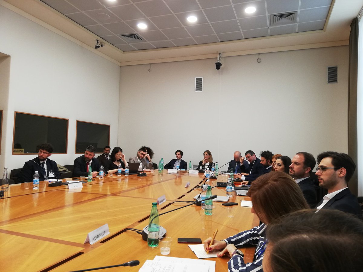 KarolinaMuti's tweet photo. Un vero piacere aver fatto parte oggi di questo gruppo di giovani studiosi appassionati 🙋🏼‍♀️🙋‍♂️ provenienti da accademia,think tank, settore privato, per discutere della Long War in 🇺🇦 e di 🇮🇹 Grazie a @ECFRRoma e @ItalyMFA per l'invito @MFreyrie @Mattia88261 @ericapepe7 @tdezan21 https://t.co/KjX5IW73Eh