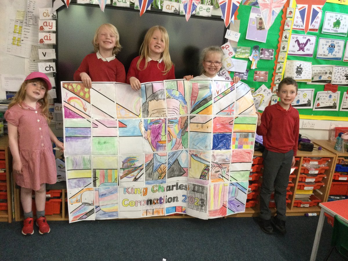 ParkViewPV's tweet photo. Children in 1K have enjoyed making a collaborative art piece to celebrate the kings coronation, we are really pleased with the result! #PVArtΒ #KingCharlesCoronation https://t.co/uYiRsek6Xj