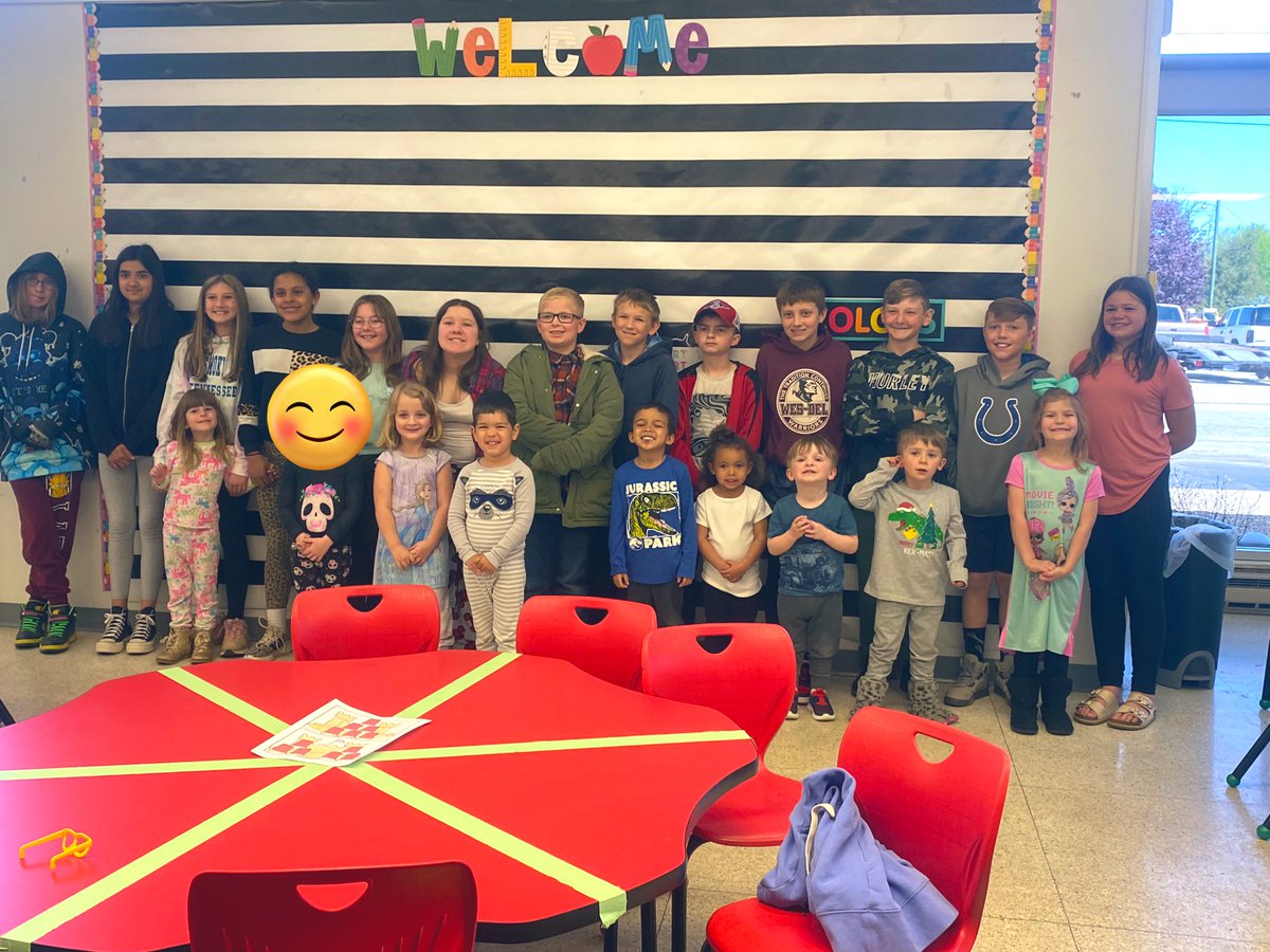 EarlyLearningWD's tweet image. We loved having some fifth grade friends come read to us this morning! Thank you, Mrs. Nauman for bringing them down! #WDPride