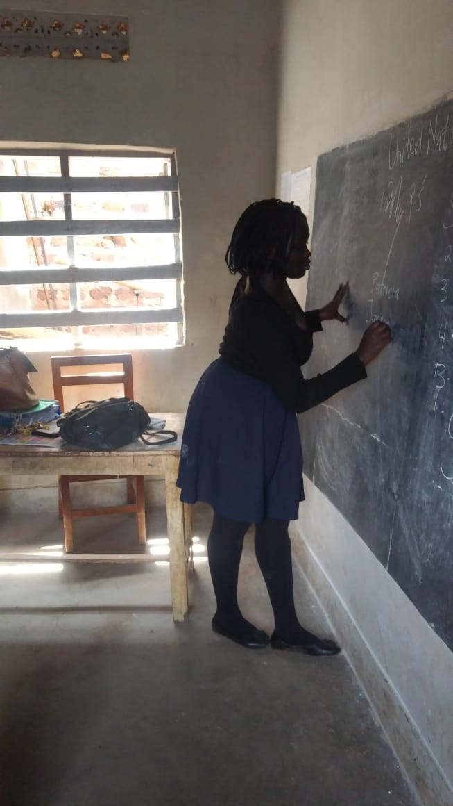 UNAUGANDA's tweet image. #AcceleratingSDGs 

Kamuli Lubawo primary school students participating in the #SDGs, young people airing out their daily activities &amp;amp; best practices for a conducive environment. 

Global goals awareness has been extended to students &amp;amp; are excited being part of the implementors.