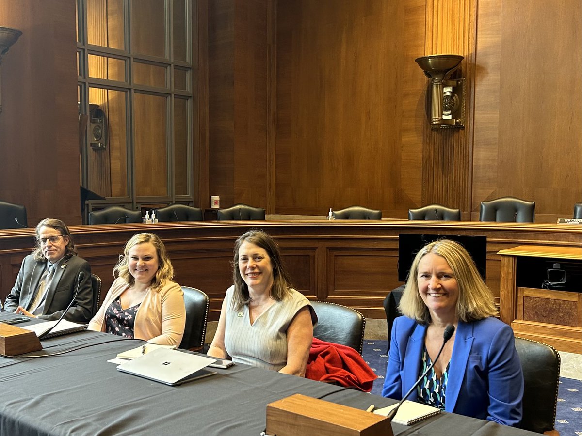 lcfcoalition's tweet photo. Busy week with our partners at @DriveClean_US @nylcv & @GreatPlainsInst in #CapitolHill meetings on #cleanfuelstandards to leverage the proven success of a tech-neutral, market-driven policy that both measures AND rewards #GHG emission cuts โwell to wheelโ #ClimateAction https://t.co/5tKS4QIlUd