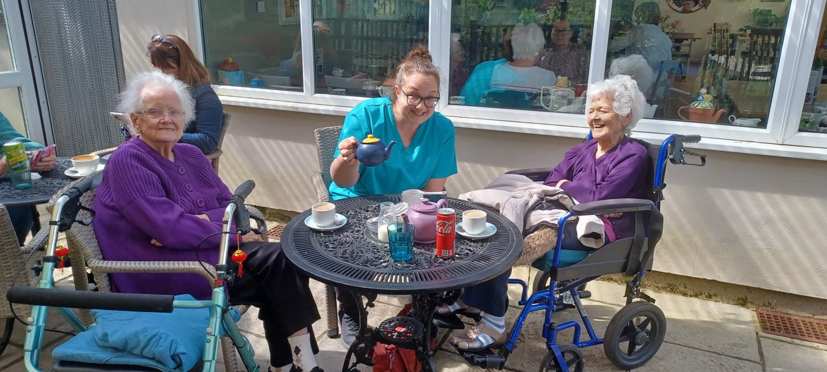wwlwest's tweet photo. Another successful wish granted for Silver Trees Care Home residents Diane &amp; Pam! Both ladies made a wish to visit a garden centre and have afternoon tea, so we organised a lovely trip out for them and Activities Coordinator Vicky, to Brackenwood Plant &amp; Garden Centre. 🌻🌺🌿🪴🌻 https://t.co/oeDp17bECK