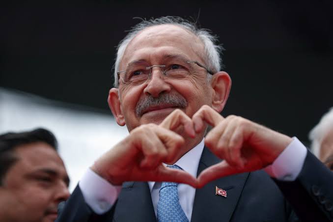 dfikrisaglar's tweet photo. Bitanem;
1 oy Kılıçdaroğlu'na,
1 oy CHP'ye.

Haydi kazanalım iki gözümün çiçeği.
❤️ https://t.co/NwWe19Tp8P