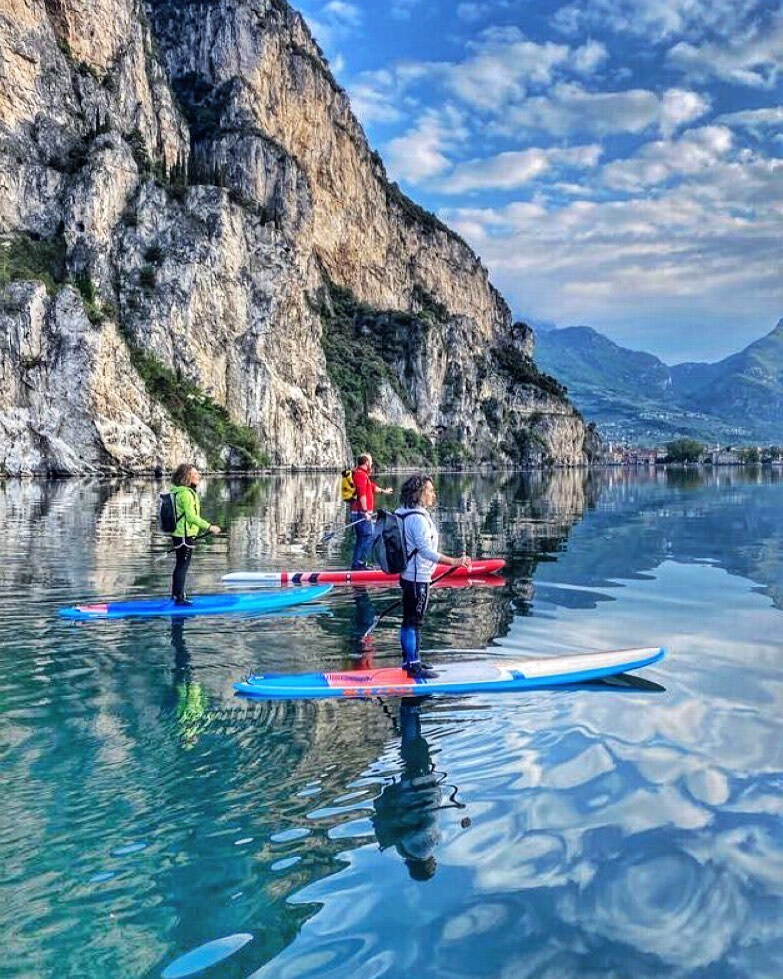 NicolaVolani's tweet photo. 🏴☠️ Darksiders all'arrembaggio!🏴☠️
#standuppaddle #sup #paddleboarding #paddle #lagodigarda #paddleboard #standuppaddleboarding #standuppaddleboard #standuppaddling #surf #watersports #suprace #nature #rivadelgarda #fanaticsup #skateboard #supskate #… https://t.co/VfmpeJdMj8 https://t.co/cr8lpxa5Qo
