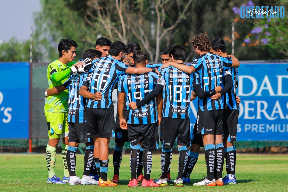 El sábado la #Sub20Gallos dejará todo en la cancha para quedarse en la liguilla. 🐓🔥

¡Vamos Gallos, vamos con todo hasta el final! 🔵⚫

#DePieConQro