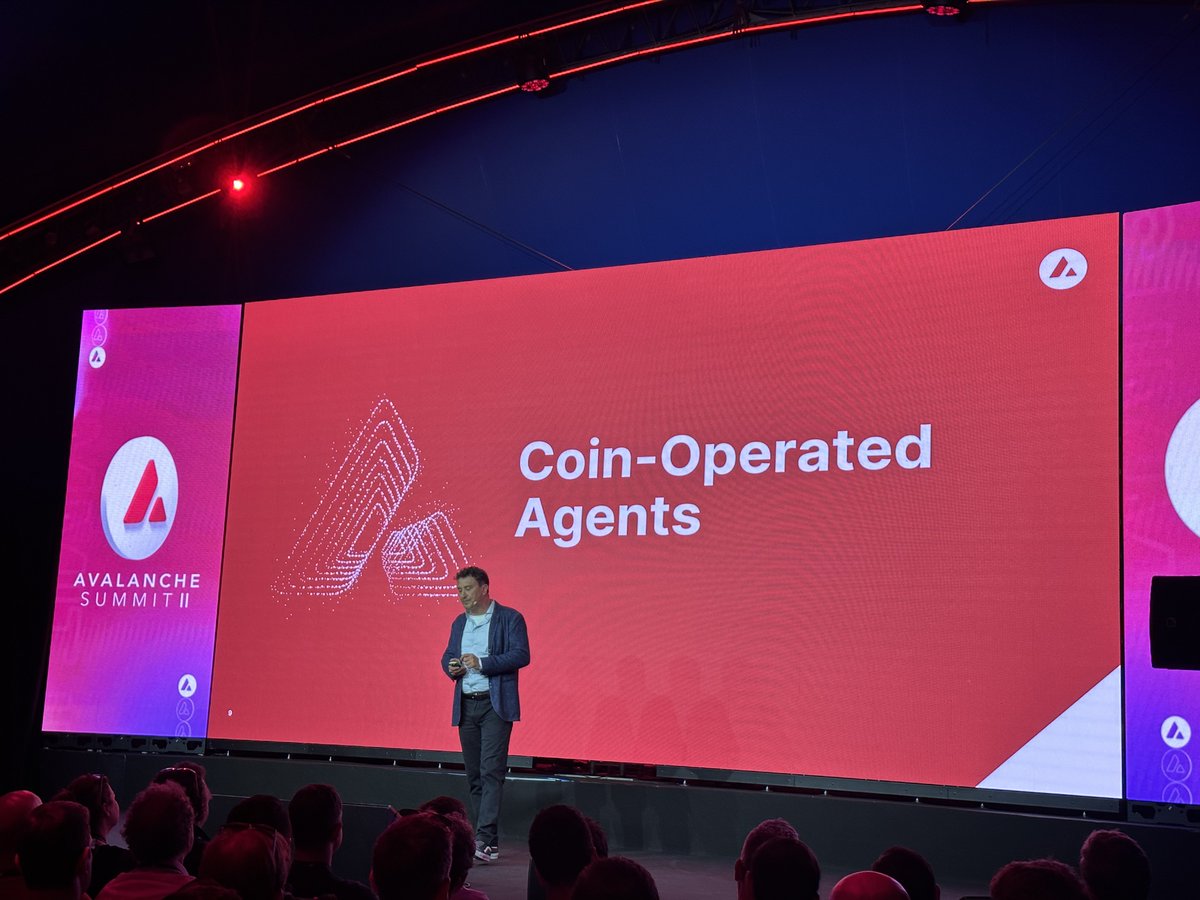 AlppIsik's tweet photo. #Bitcoin ile 2013 yılında madencilik yaparak tanışmıştım.

#DeFi ile tanıştığımda çok büyük bir potansiyel olduğunu ilk günden farketmiştim. (1M$ TVL yoktu)

#AI (Yapay Zeka) konusunda #Avalanche Summit’de Emin Gün Sirer (@el33th4xor)’in yaptığı sunum aynı heyecanı yaşattı. 👏🏻👏🏻 https://t.co/tCrRcbDRjI