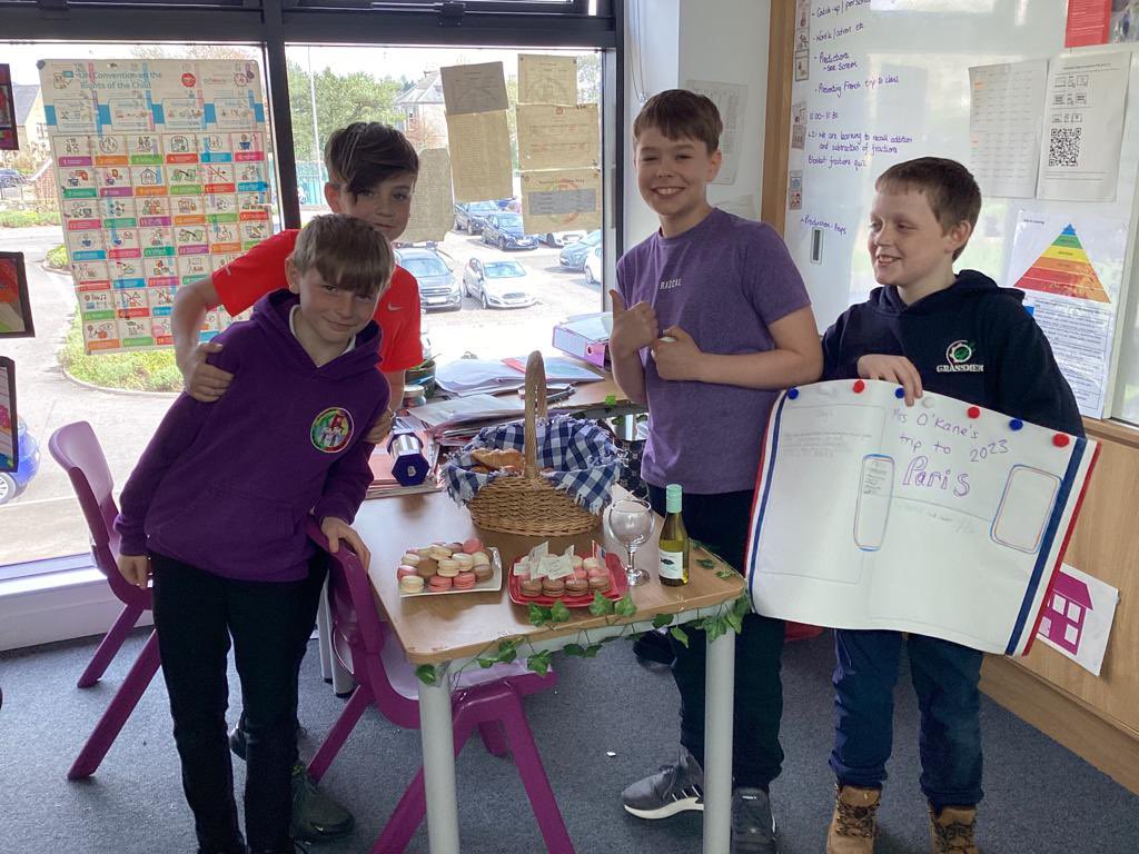 KinrossPrimaryS's tweet photo. P7b have been planning a Paris trip for Mrs O’Kane and have presented their itineraries to her, so that she can select her favourite. #SLLW https://t.co/ypIKy4yGLl