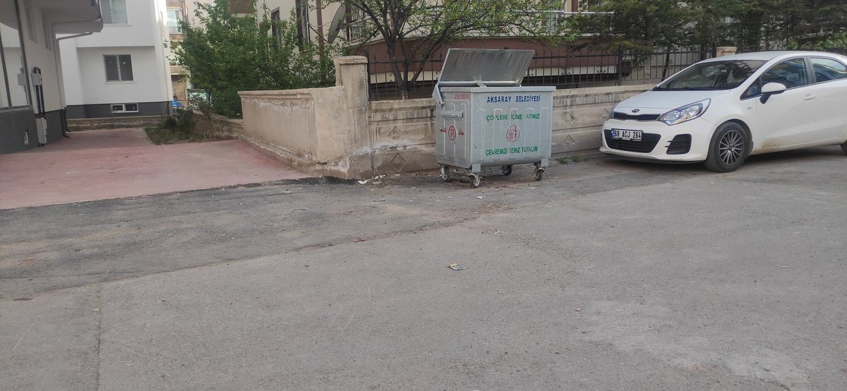 Ömer Çoban (@omercobantr) on Twitter photo Çöp konteyneri koymadıpı için defalarca Eleştirdiğimizi bu mecradan ilettik. teşekkürler yayınlamazsak aslımızı inkar ederdik. Teşekkürler <a href="/aksaraybel/">Aksaray Belediyesi 🇹🇷</a> Çöp konteyneri koymadıpı için defalarca Eleştirdiğimizi bu mecradan ilettik. teşekkürler yayınlamazsak aslımızı inkar ederdik. Teşekkürler <a href="/aksaraybel/">Aksaray Belediyesi 🇹🇷</a>
