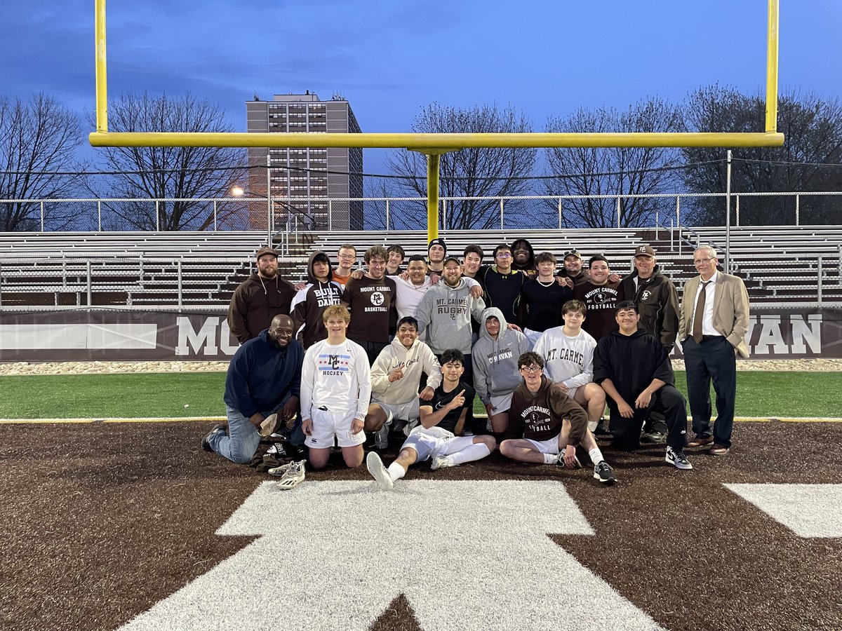 MountCarmelHS's tweet photo. Caravan Rugby celebrated Senior Night on the pitch last night with a 29-22 victory over Fenwick. https://t.co/dNeYCIYp5C